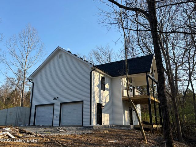 3008 New Moody Ln, La Grange, KY 40031