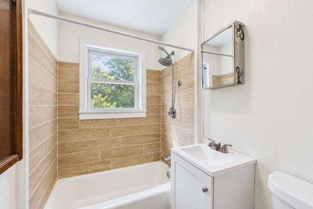 9 Reservation Rd, Fairhaven, MA 02719