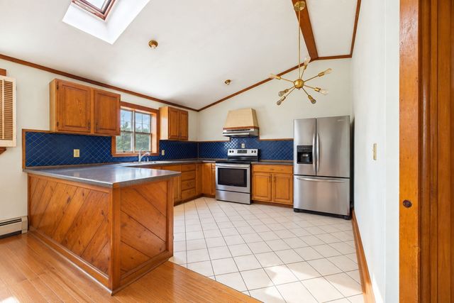 9 Reservation Rd, Fairhaven, MA 02719