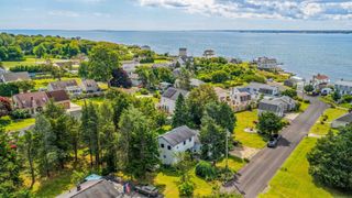 9 Reservation Rd, Fairhaven, MA 02719