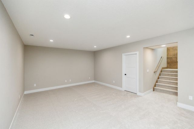 1247 Arbor Woods Drive, Pleasant Hill, IA 50327