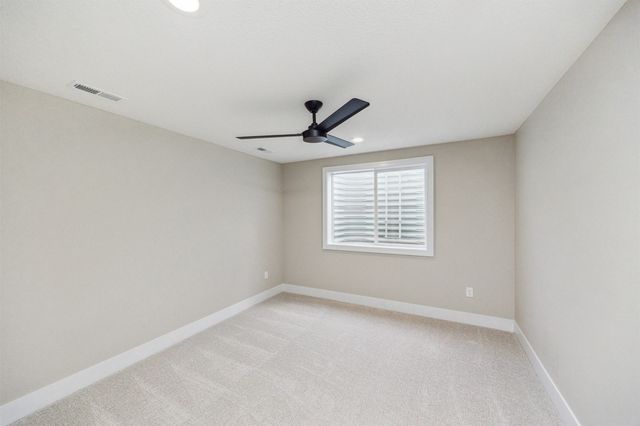 1247 Arbor Woods Drive, Pleasant Hill, IA 50327