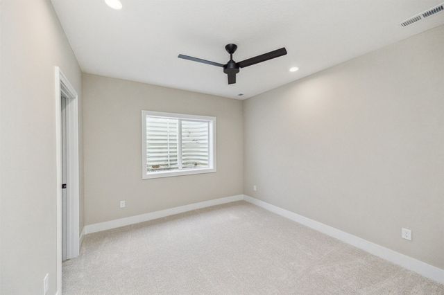 1247 Arbor Woods Drive, Pleasant Hill, IA 50327