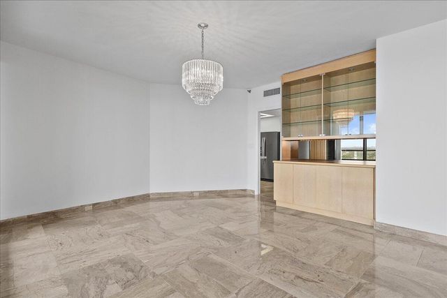 100 Lakeshore Drive 1955, North Palm Beach, FL 33408