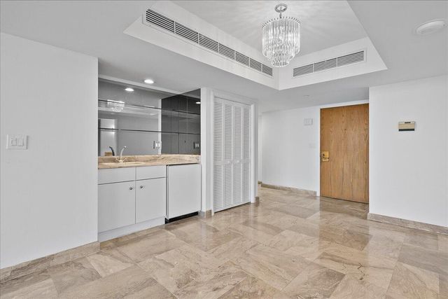 100 Lakeshore Drive 1955, North Palm Beach, FL 33408