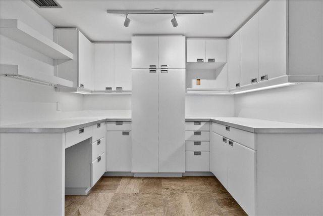 100 Lakeshore Drive 1955, North Palm Beach, FL 33408