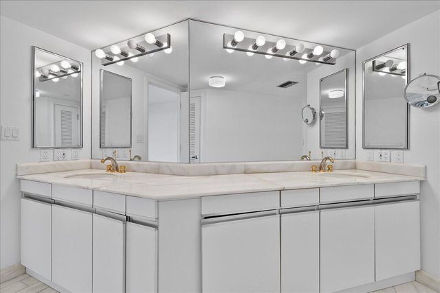 100 Lakeshore Drive 1955, North Palm Beach, FL 33408
