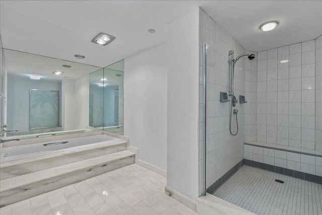 100 Lakeshore Drive 1955, North Palm Beach, FL 33408