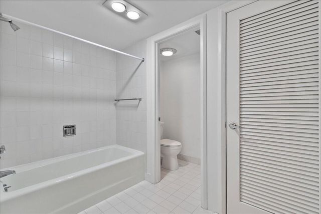 100 Lakeshore Drive 1955, North Palm Beach, FL 33408