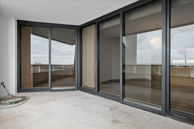 100 Lakeshore Drive 1955, North Palm Beach, FL 33408
