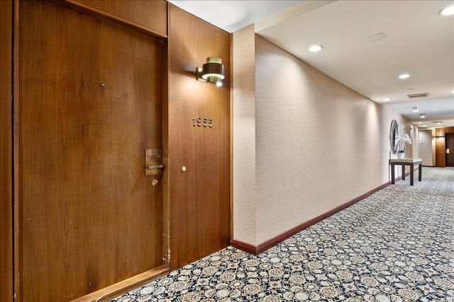 100 Lakeshore Drive 1955, North Palm Beach, FL 33408