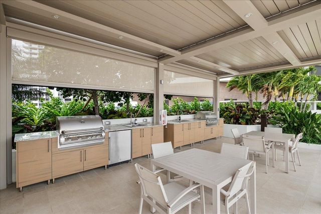 100 Lakeshore Drive 1955, North Palm Beach, FL 33408