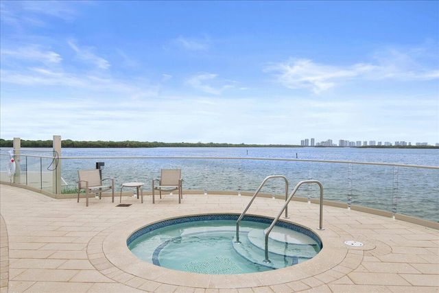 100 Lakeshore Drive 1955, North Palm Beach, FL 33408