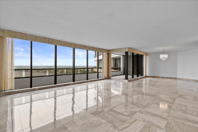100 Lakeshore Drive 1955, North Palm Beach, FL 33408