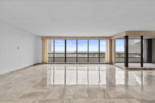 100 Lakeshore Drive 1955, North Palm Beach, FL 33408