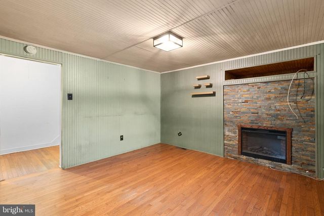 810 KNOXVILLE RD, Knoxville, MD 21758