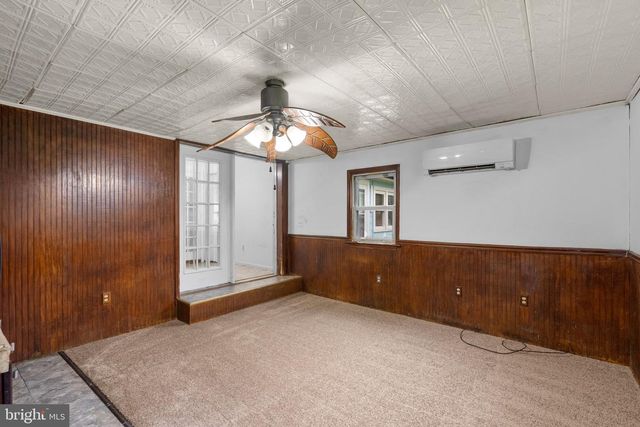 810 KNOXVILLE RD, Knoxville, MD 21758