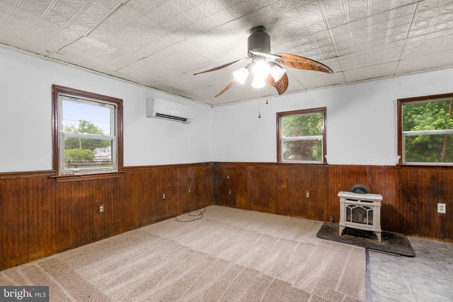 810 KNOXVILLE RD, Knoxville, MD 21758