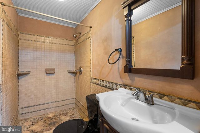 810 KNOXVILLE RD, Knoxville, MD 21758