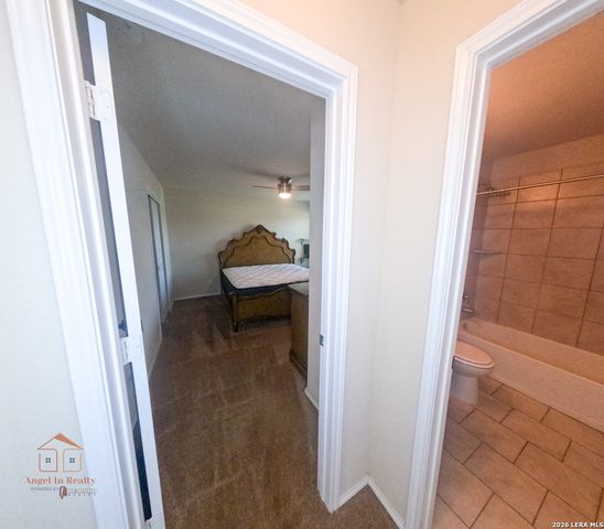 6915 Quantum Loop, San Antonio, TX 78252