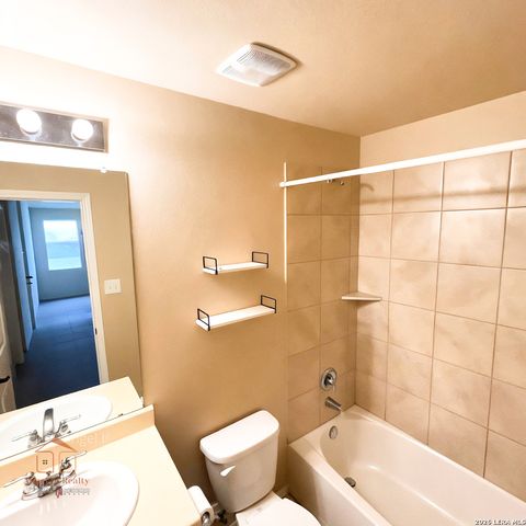 6915 Quantum Loop, San Antonio, TX 78252