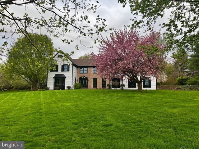 2445 WATER VALLEY RD, Lancaster, PA 17603