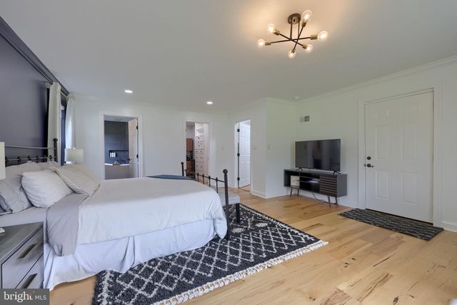 2445 WATER VALLEY RD, Lancaster, PA 17603