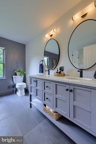 2445 WATER VALLEY RD, Lancaster, PA 17603
