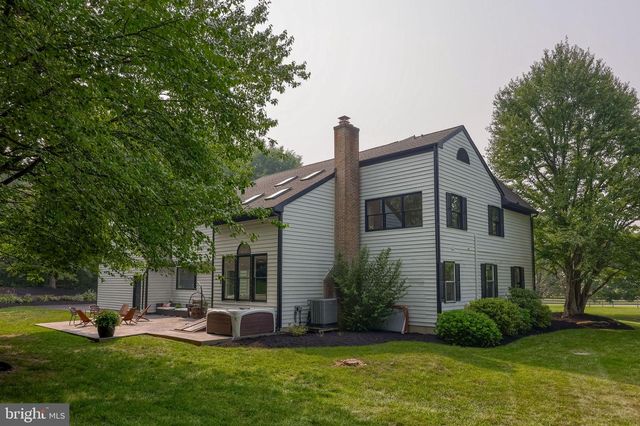 2445 WATER VALLEY RD, Lancaster, PA 17603