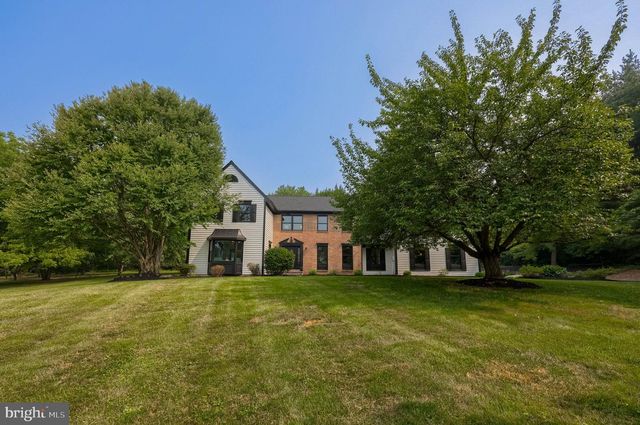 2445 WATER VALLEY RD, Lancaster, PA 17603