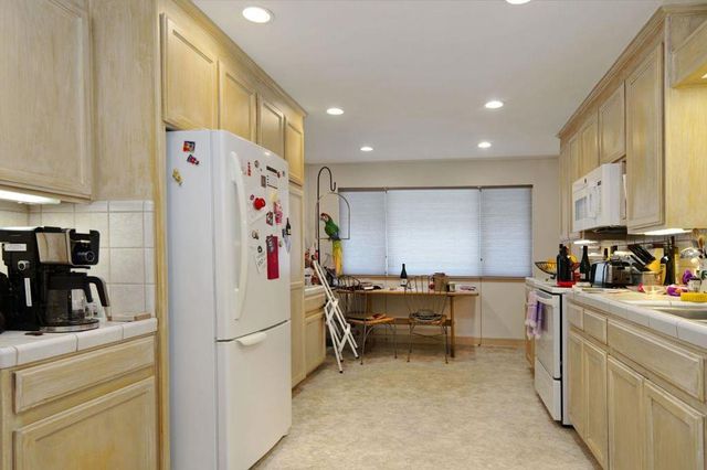 558 Lassen Street, Los Altos, CA 94022
