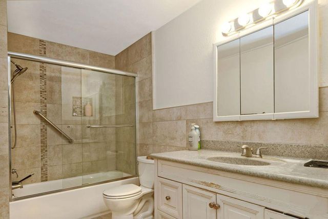 558 Lassen Street, Los Altos, CA 94022