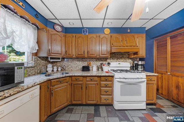 64 Pavonia Avenue, Kearny, NJ 07032
