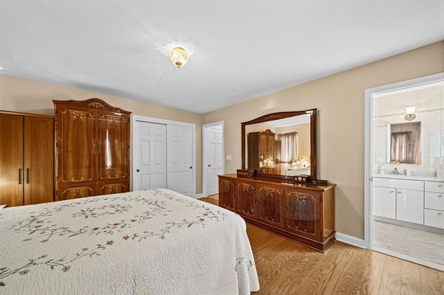 27 Carrigan Avenue, White Plains, NY 10605