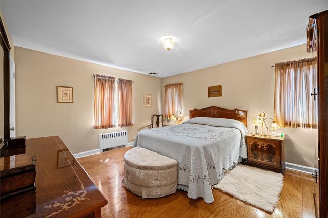 27 Carrigan Avenue, White Plains, NY 10605