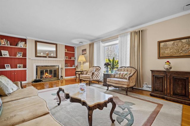 27 Carrigan Avenue, White Plains, NY 10605