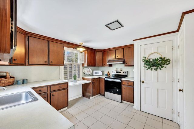 55 South Street, East Dennis, MA 02641