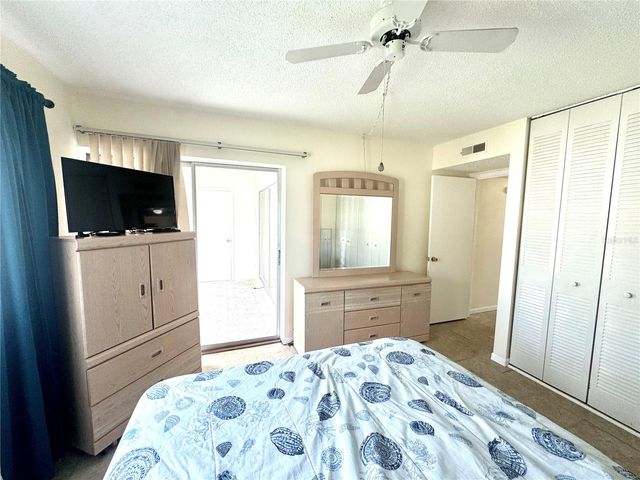 7701 STARKEY ROAD 638, Seminole, FL 33777