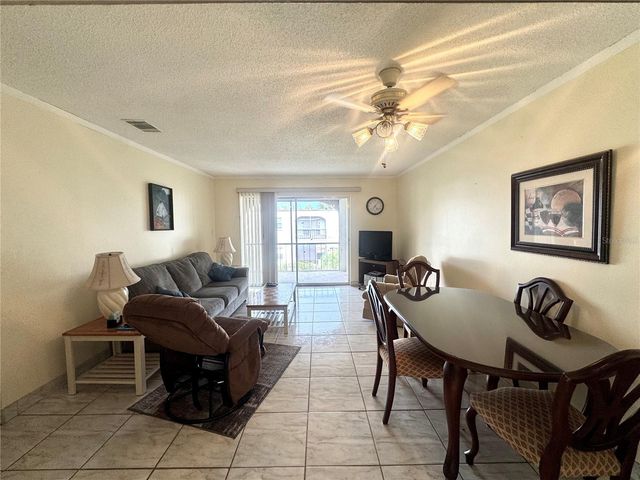 7701 STARKEY ROAD 638, Seminole, FL 33777