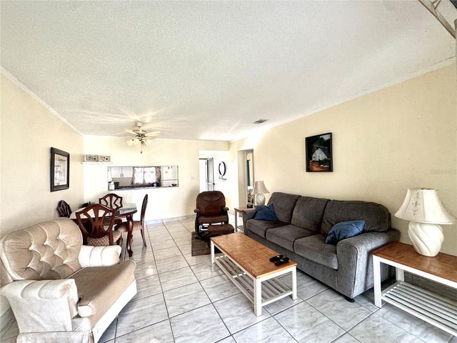 7701 STARKEY ROAD 638, Seminole, FL 33777