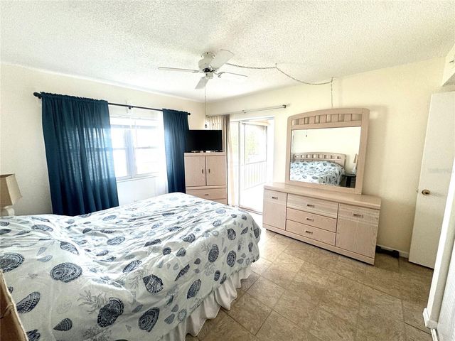 7701 STARKEY ROAD 638, Seminole, FL 33777