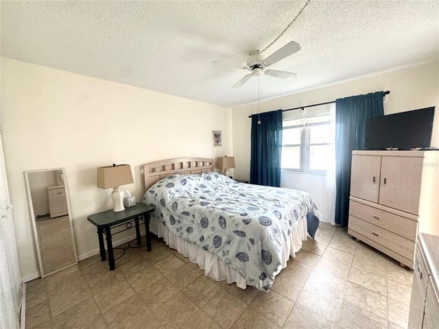 7701 STARKEY ROAD 638, Seminole, FL 33777