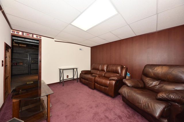 4001 W Cherrywood LANE, Brown Deer, WI 53209