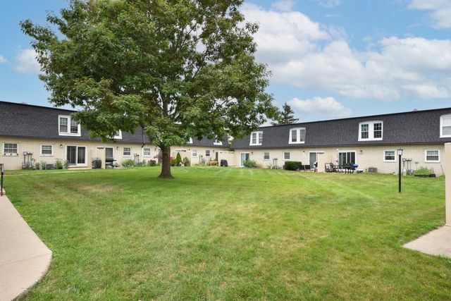 4001 W Cherrywood LANE, Brown Deer, WI 53209