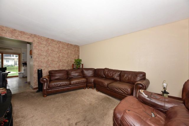 4001 W Cherrywood LANE, Brown Deer, WI 53209