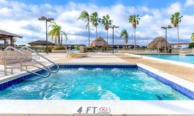 13255 SW 7th Ct 406D, Pembroke Pines, FL 33027