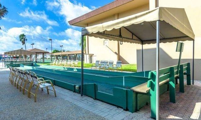 13255 SW 7th Ct 406D, Pembroke Pines, FL 33027
