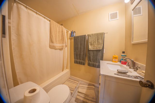 21017 Kenwood Hills Road, Hermitage, MO 65668