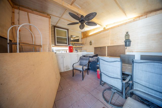 21017 Kenwood Hills Road, Hermitage, MO 65668