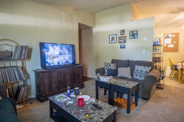 21017 Kenwood Hills Road, Hermitage, MO 65668